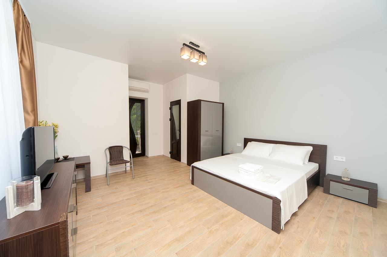 Hotel Fusion Odessa Exteriör bild