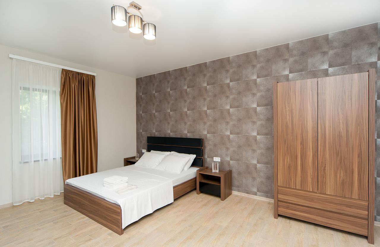 Hotel Fusion Odessa Exteriör bild