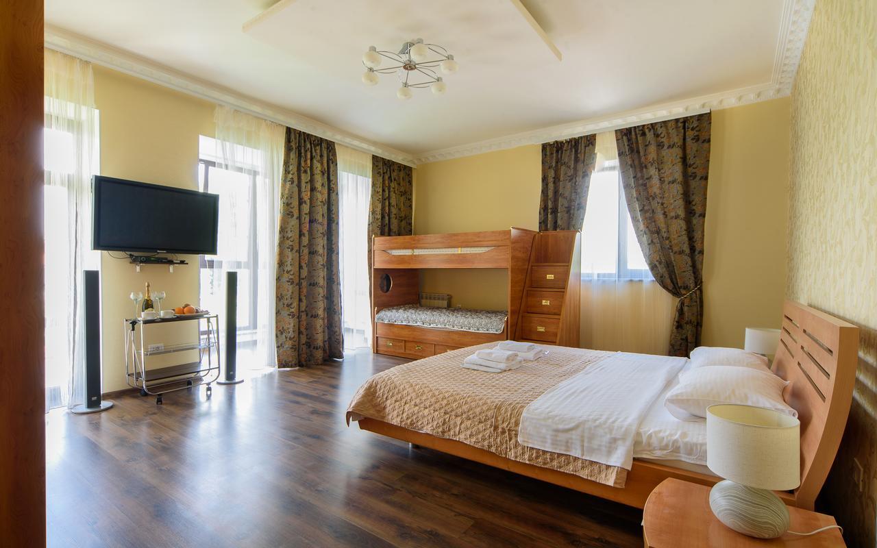 Hotel Fusion Odessa Exteriör bild